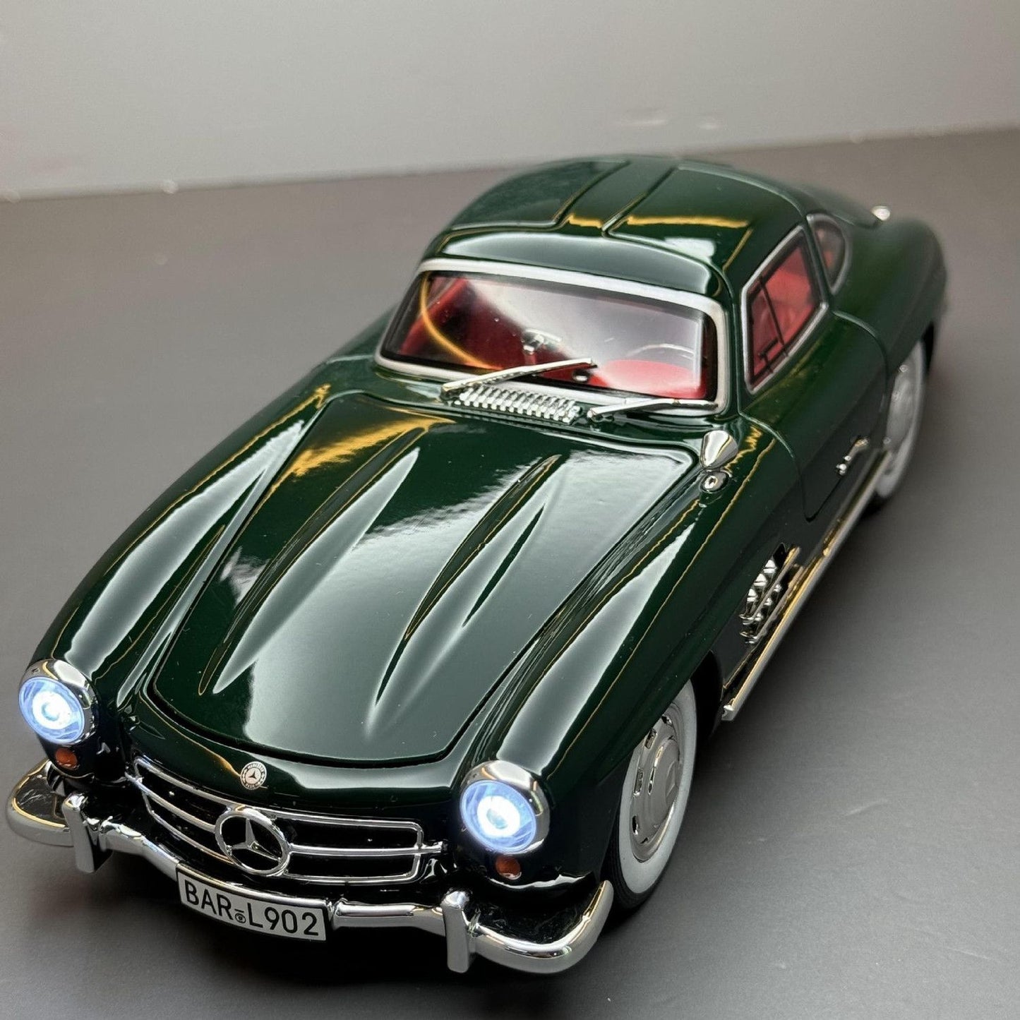 Metal Car Model - Benz 300 SL 1:24 8inch 20cm - Free Shipping