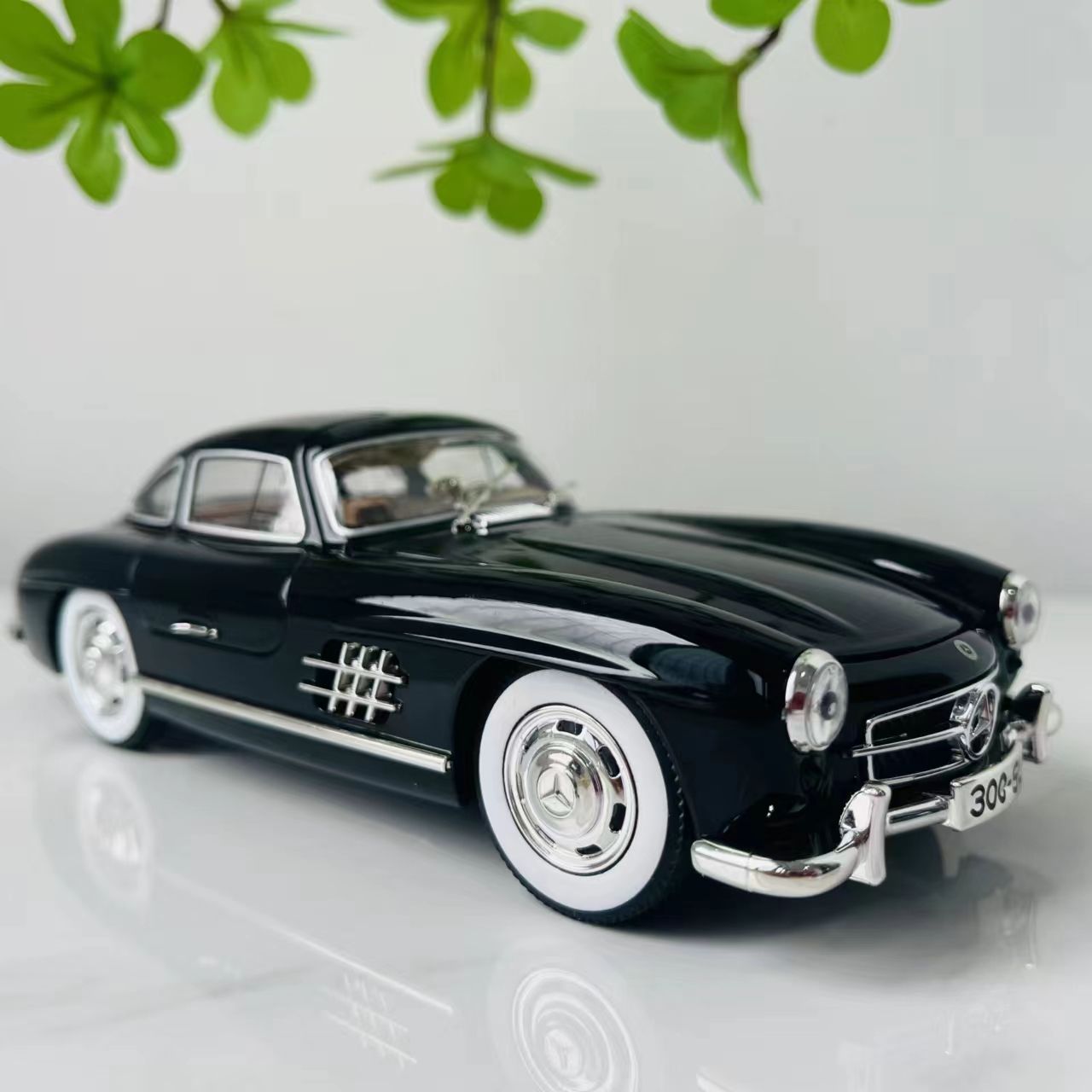Metal Car Model - Benz 300 SL 1：24 8inch 20cm  - Free Shipping