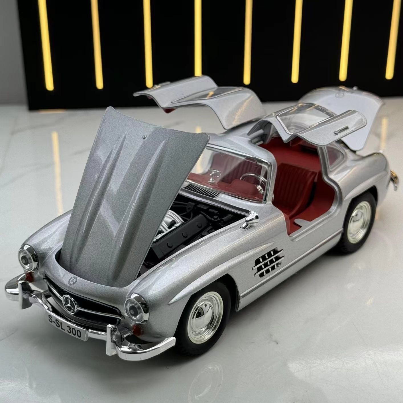 Metal Car Model - Benz 300 SL 1：24 8inch 20cm  - Free Shipping